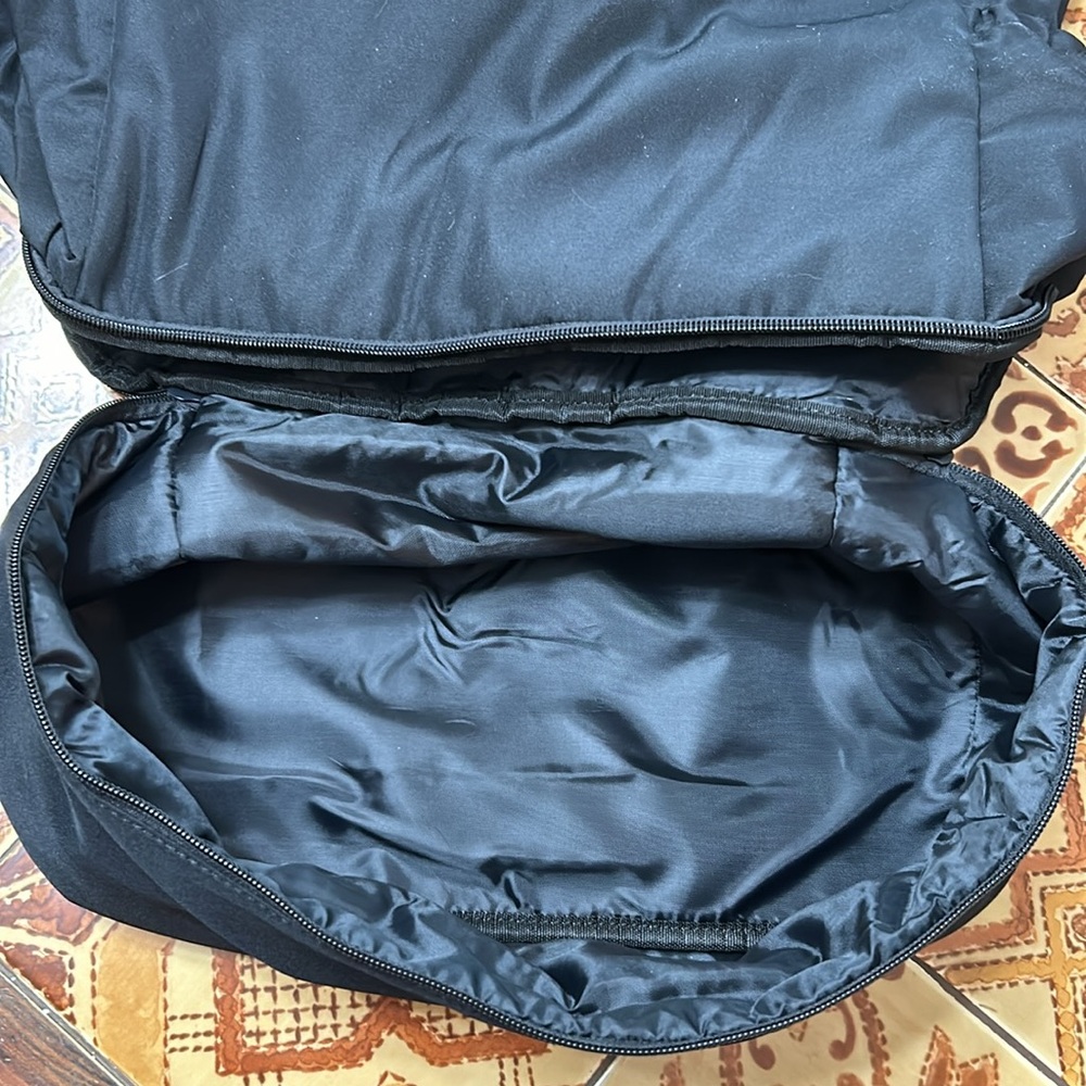 Beyond Yoga Drawstring Backpack - Picture 3 of 6